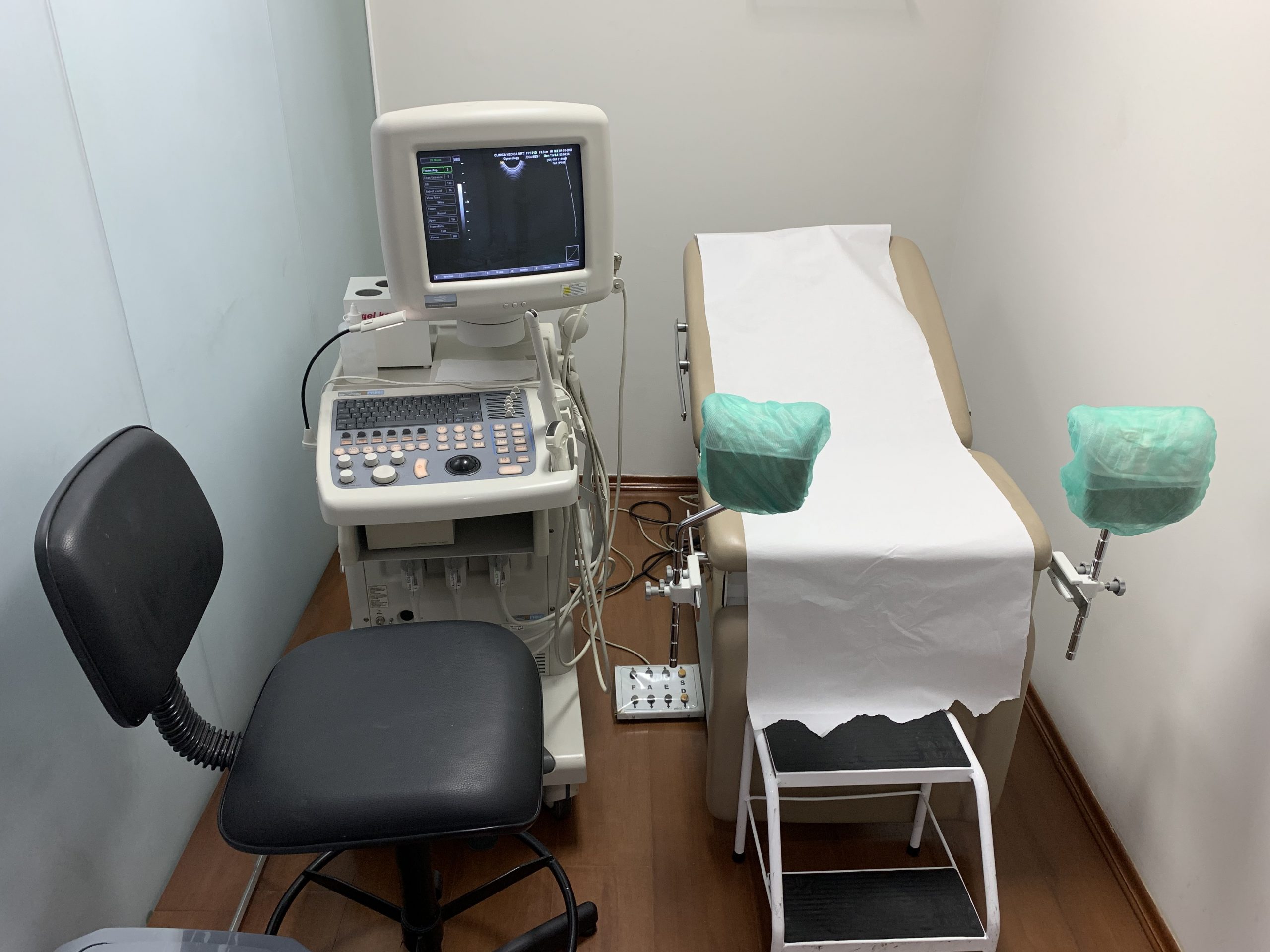 clínica da mulher sala de ultrassom